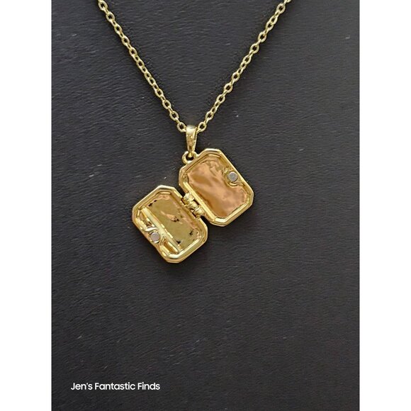 Gold Greenwich‎ Locket Necklace With Chain New - Picture 4 of 11